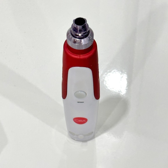 ORA Microneedling derma pen with 3 replacement needle heads - Picture 3 of 6